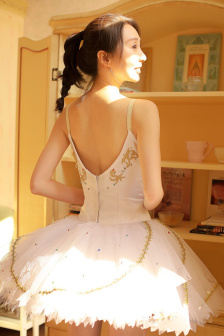 佐伯奈